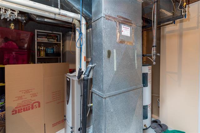 1212 Diplomat Dr, Winnipeg, MB