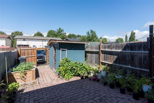 1212 Diplomat Dr, Winnipeg, MB