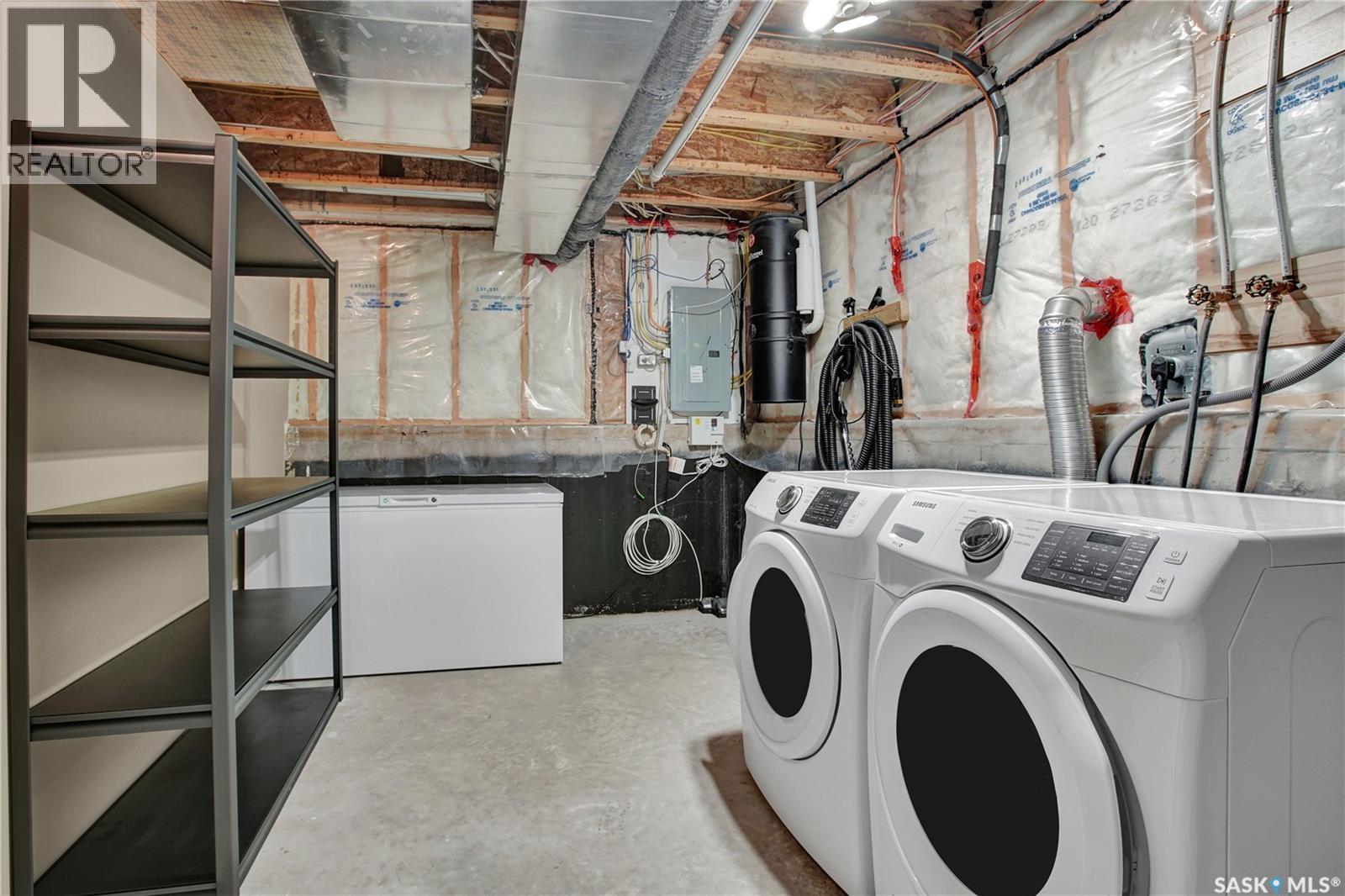 106 Bennion Crescent, Saskatoon, SK - Indoor Photo Showing Laundry Room