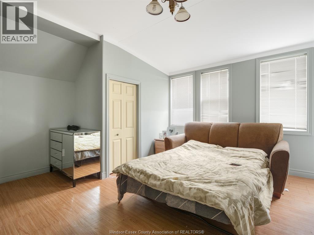 401 Parent, Windsor, ON - Indoor Photo Showing Bedroom