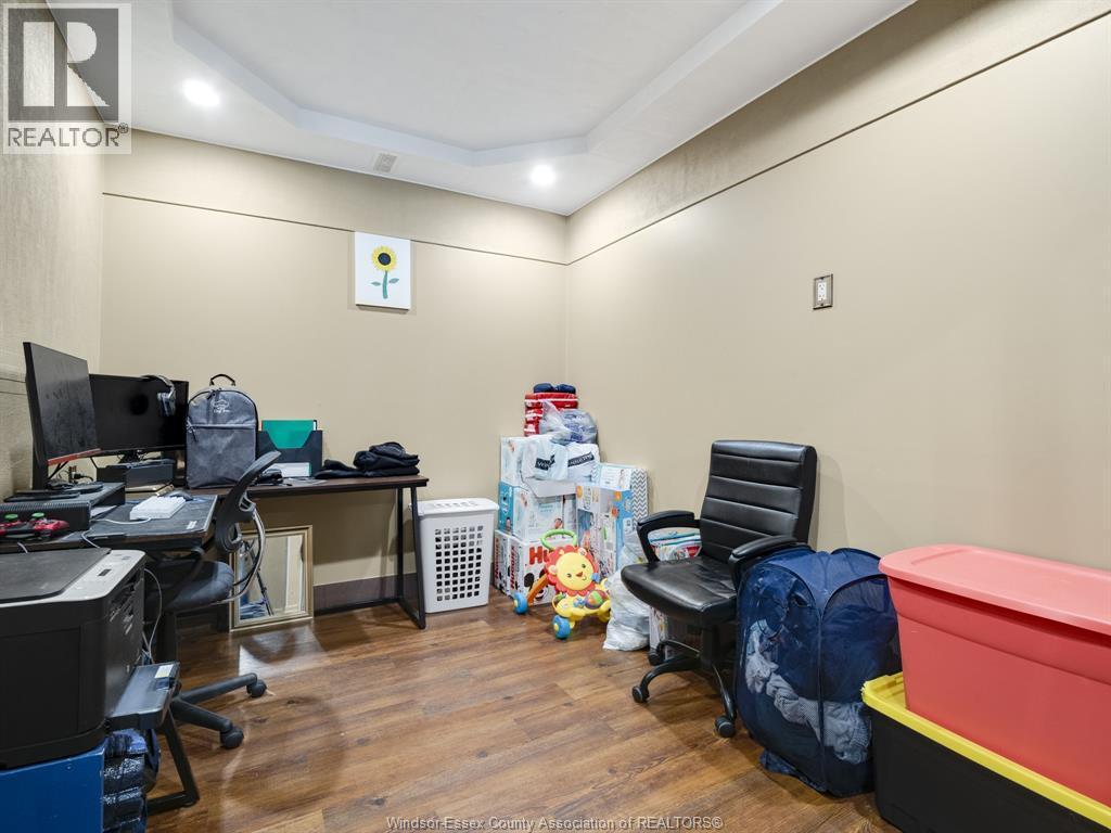 401 Parent, Windsor, ON - Indoor Photo Showing Office