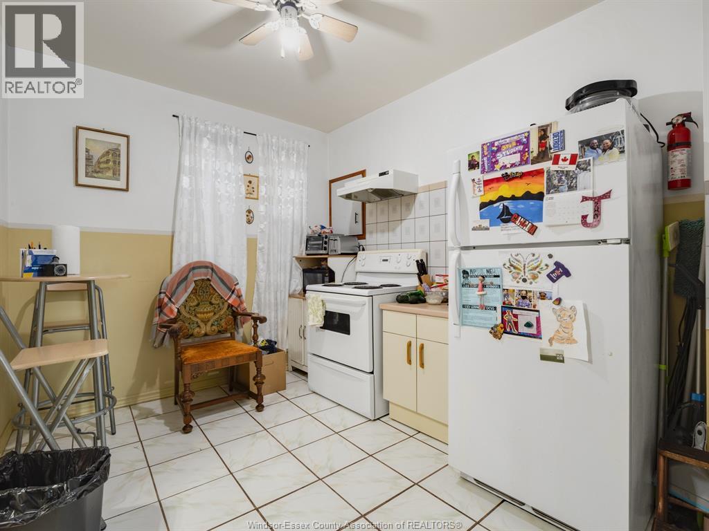 401 Parent, Windsor, ON - Indoor Photo Showing Kitchen