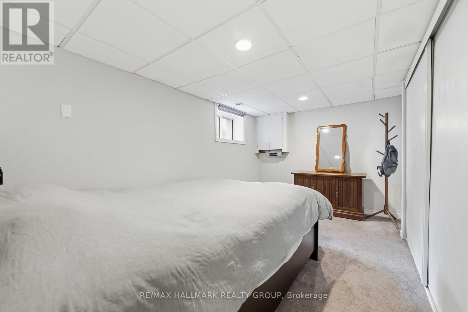 57 Rosemere Avenue, Ottawa, ON - Indoor Photo Showing Bedroom