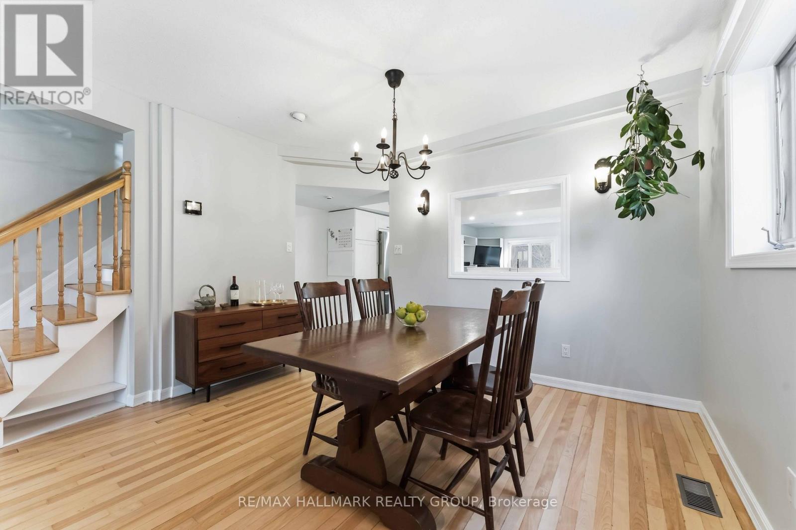 57 Rosemere Avenue, Ottawa, ON - Indoor Photo Showing Dining Room