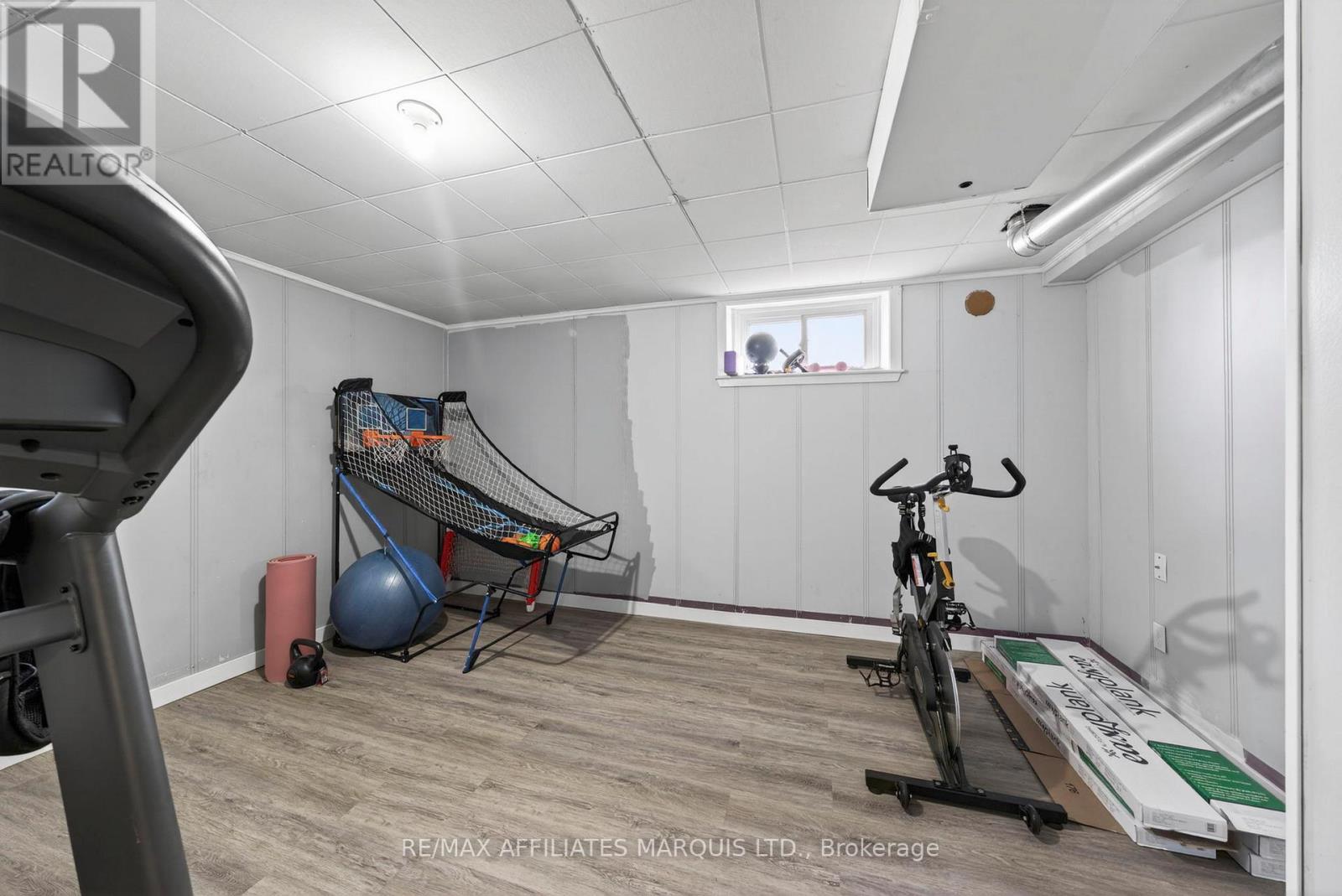 11 Gray Avenue, South Stormont, ON - Indoor Photo Showing Gym Room