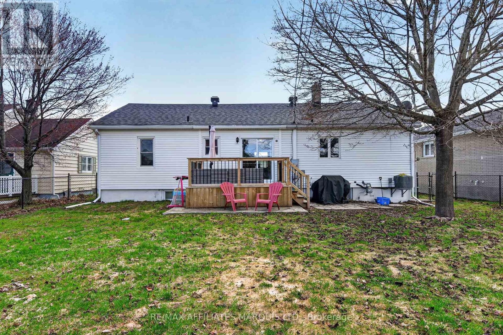 11 Gray Avenue, South Stormont, ON - Outdoor With Deck Patio Veranda