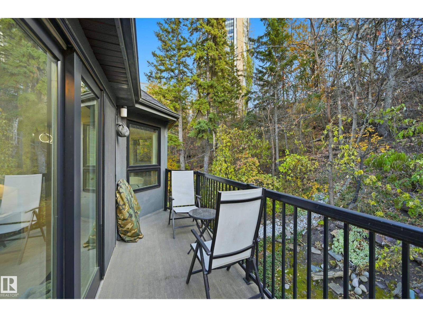 10065 90 Av Nw, Edmonton, AB - Outdoor With Exterior