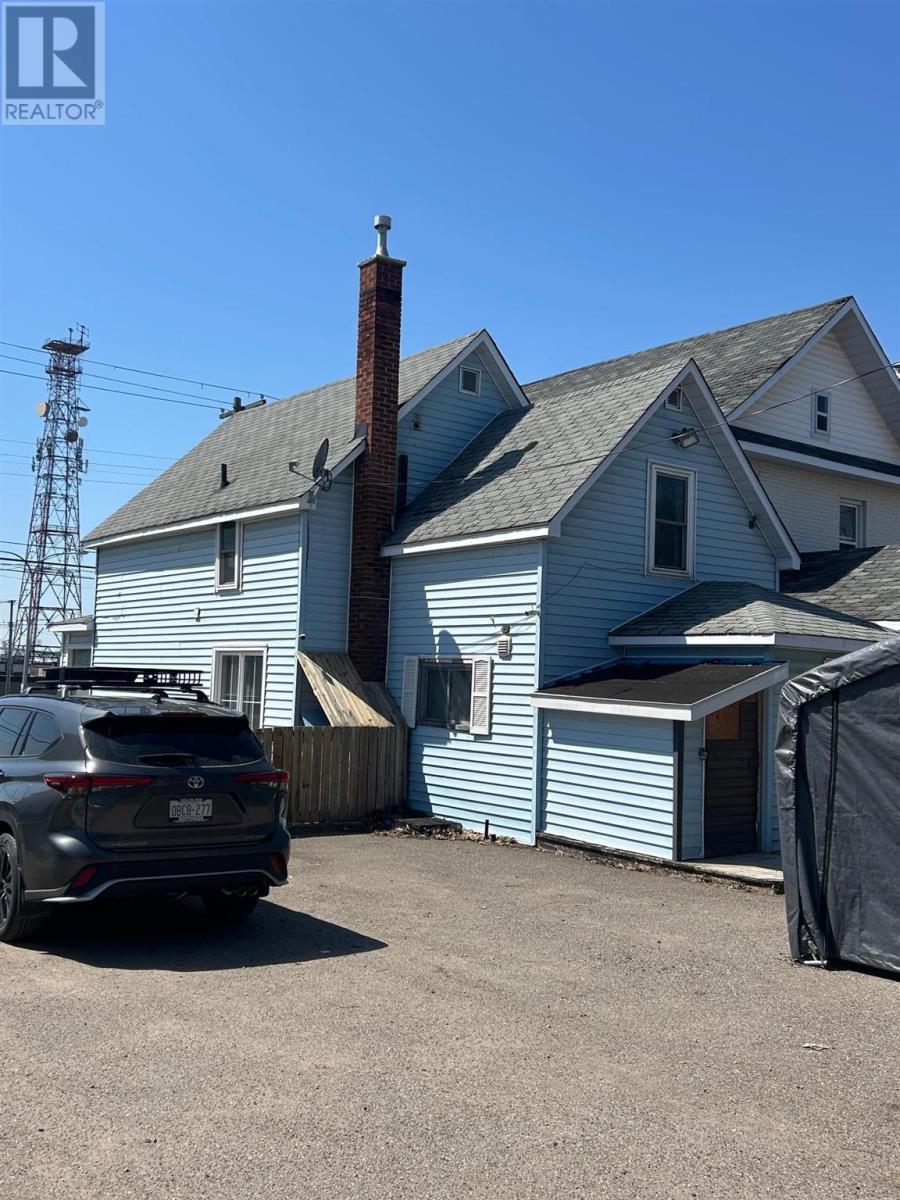 356 Albert St E, Sault Ste Marie, ON - Outdoor