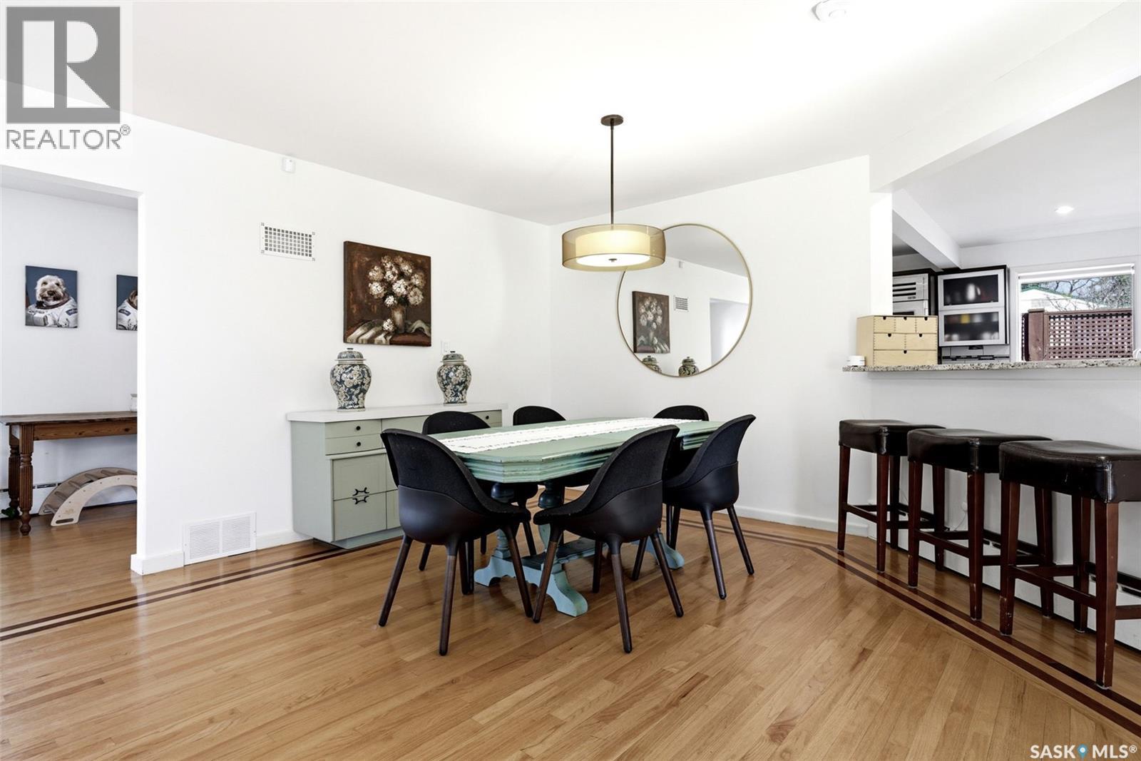 2640 19Th Avenue, Regina, SK - Indoor Photo Showing Dining Room