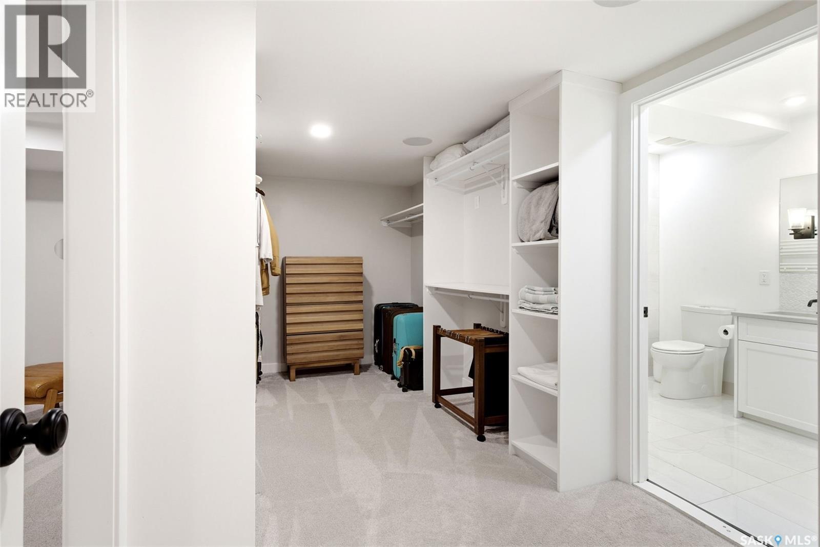 2640 19Th Avenue, Regina, SK - Indoor