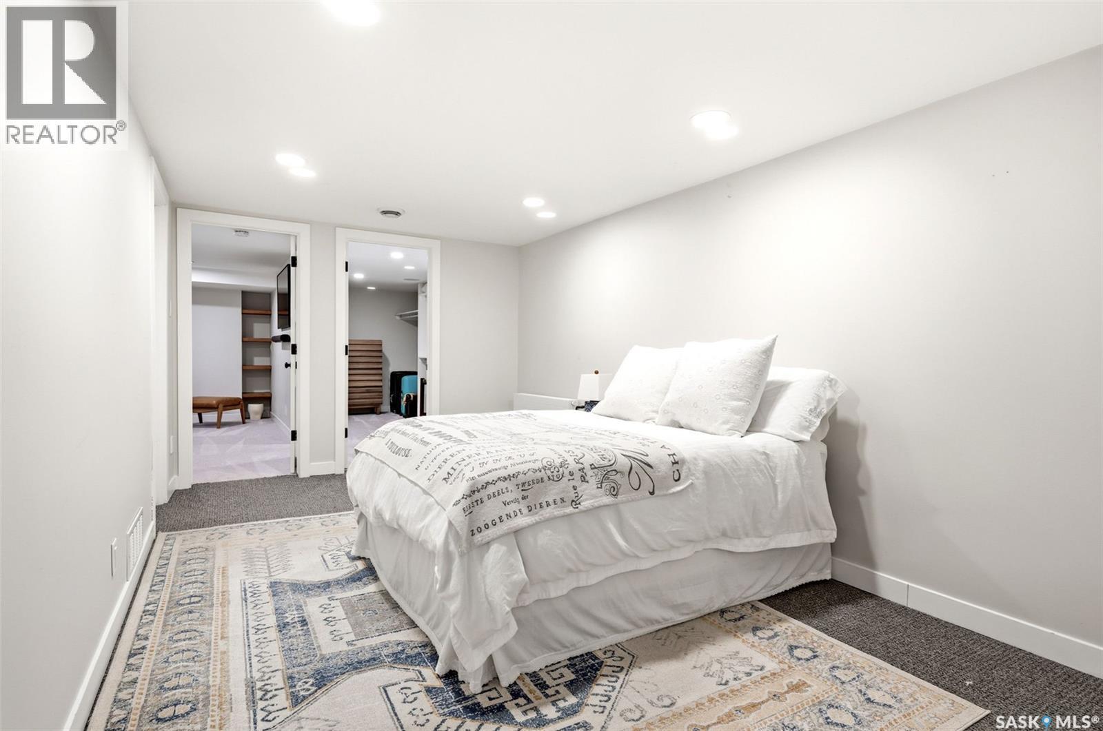 2640 19Th Avenue, Regina, SK - Indoor Photo Showing Bedroom