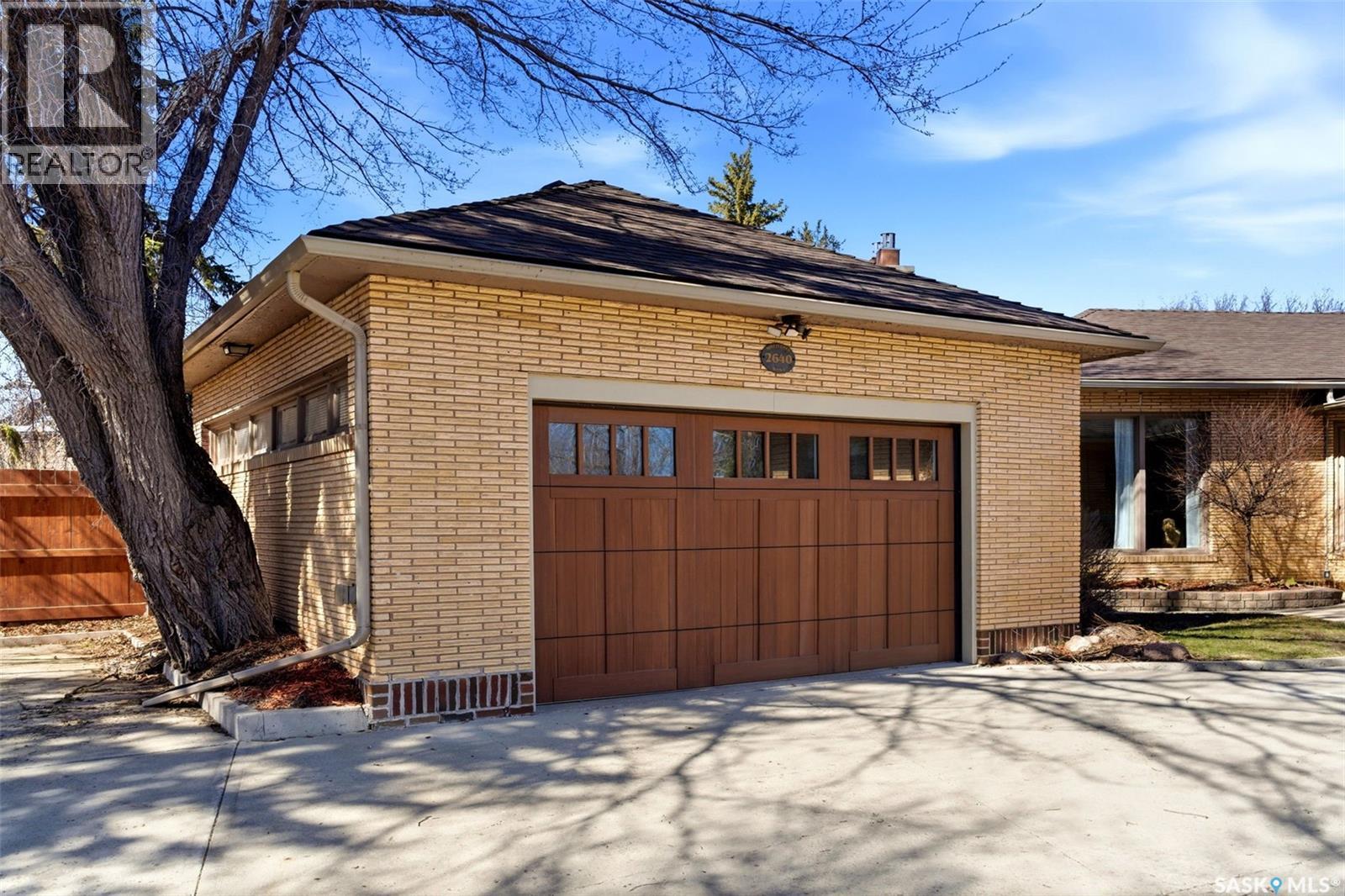 2640 19Th Avenue, Regina, SK - Outdoor With Exterior