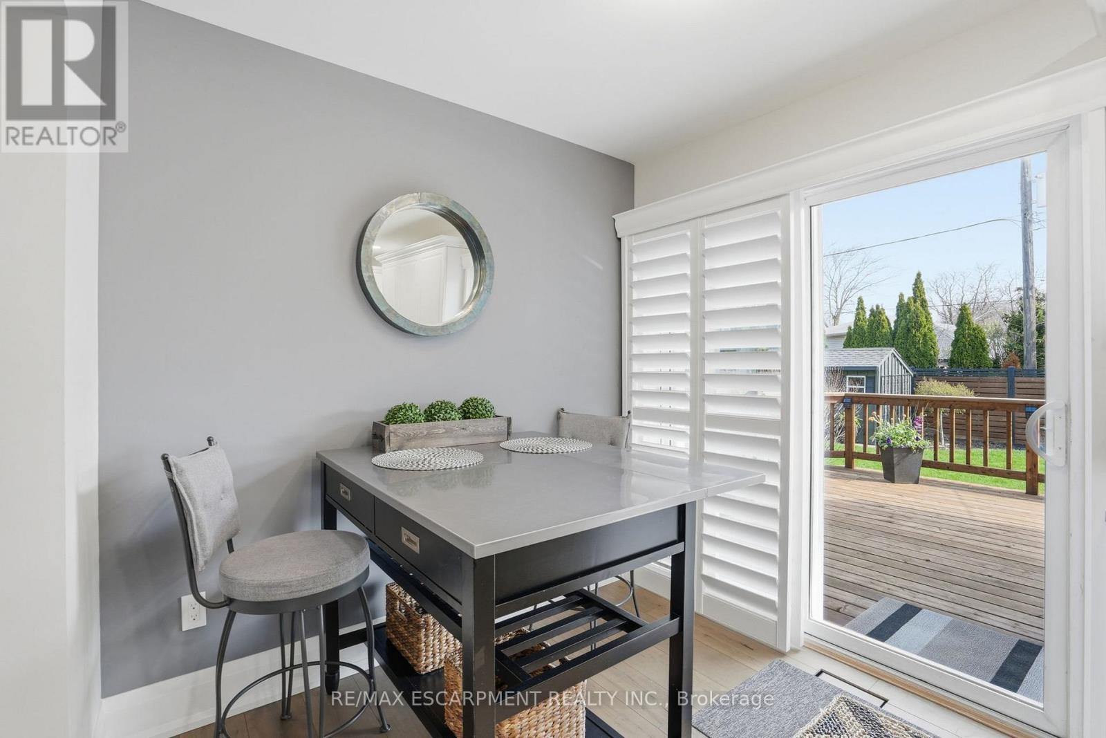 663 Mullin Way, Burlington, ON - Indoor Photo Showing Dining Room