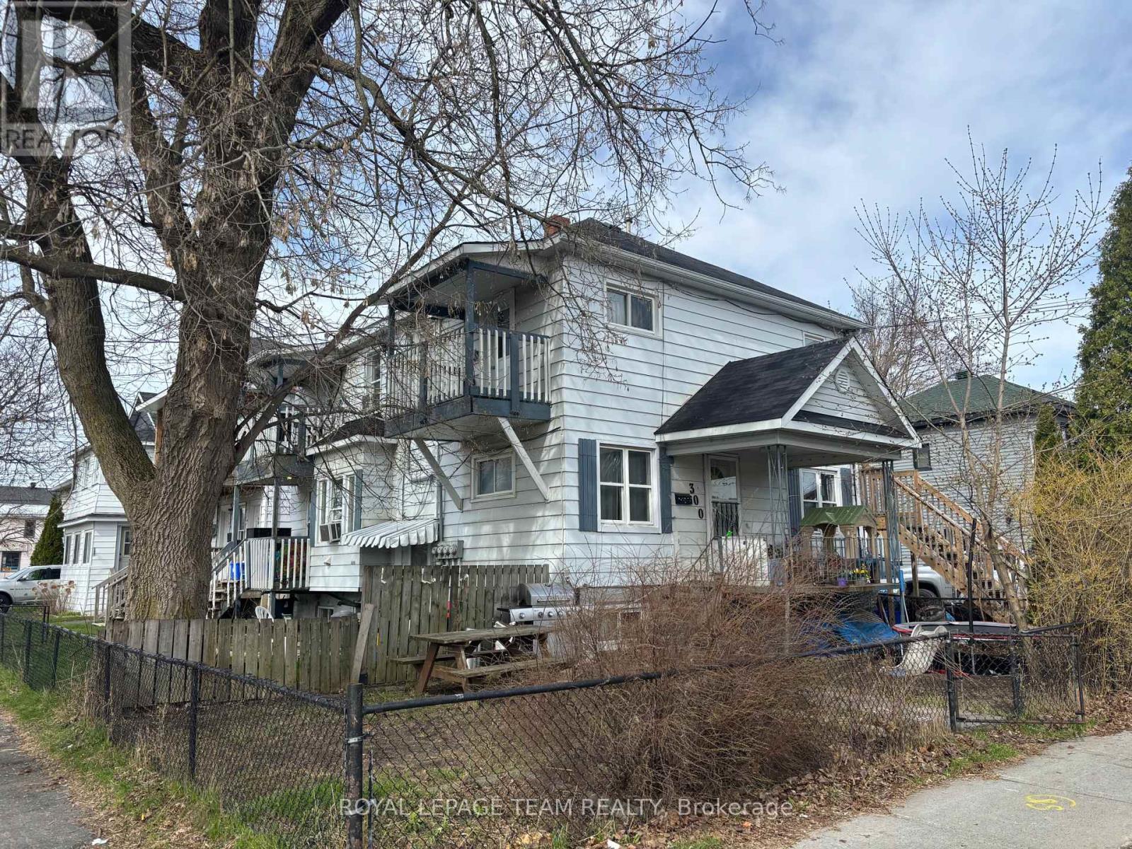 300 St Felix Street, Cornwall, ON - Outdoor