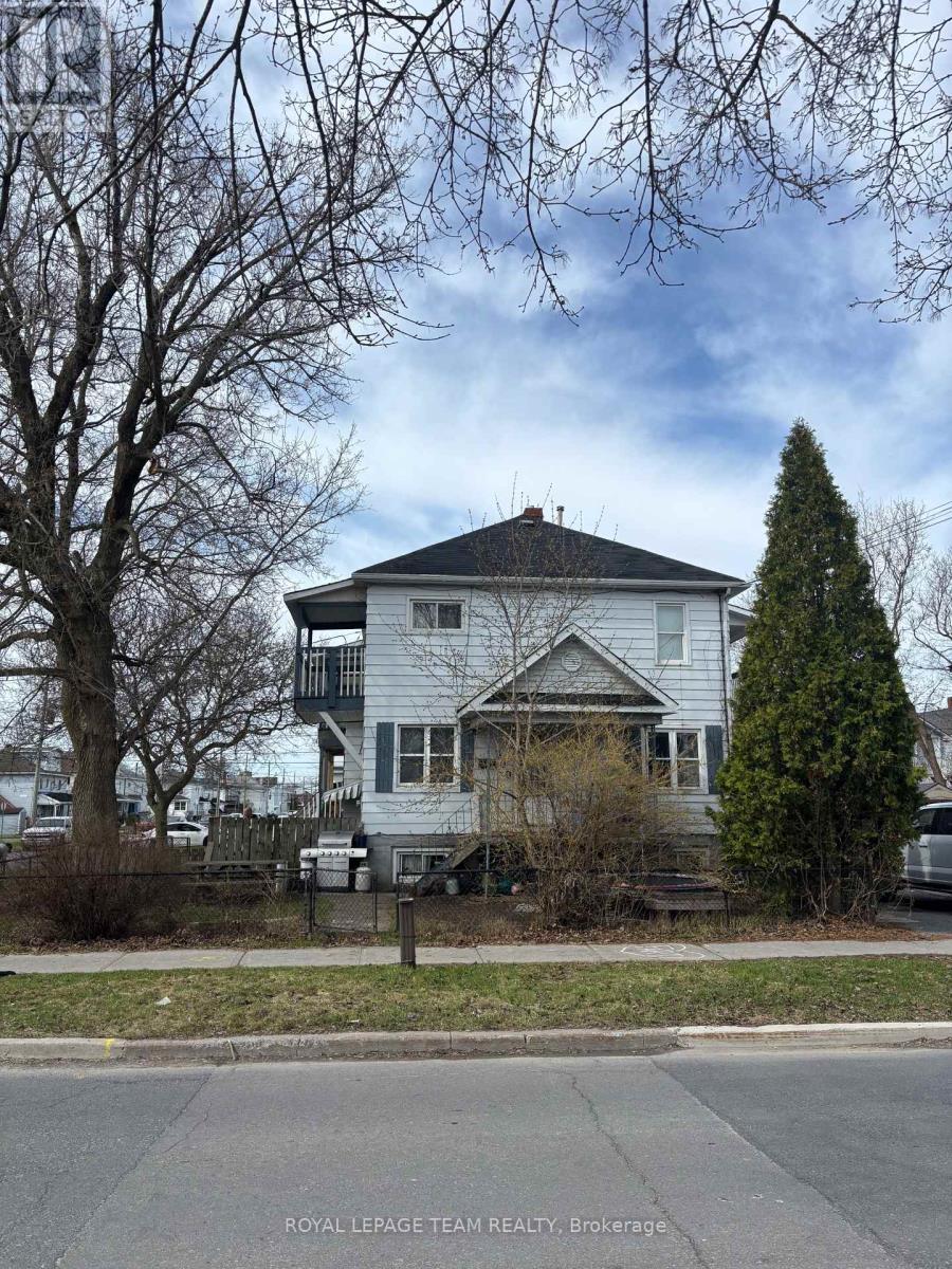 300 St Felix Street, Cornwall, ON - Outdoor