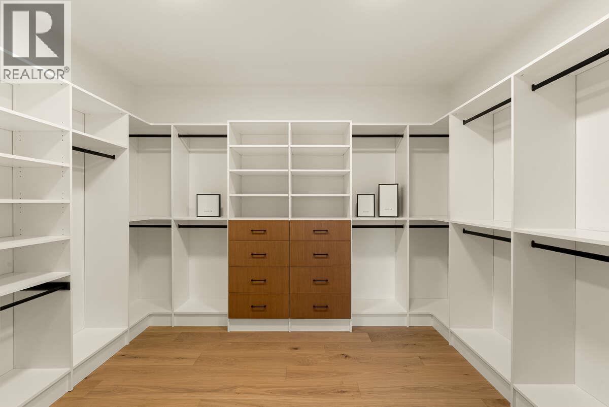 818 Predator Ridge Drive, Vernon, BC - Indoor With Storage