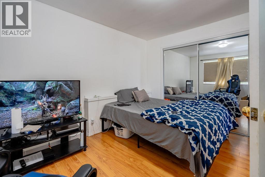 2465 3A Highway, Nelson, BC - Indoor Photo Showing Bedroom