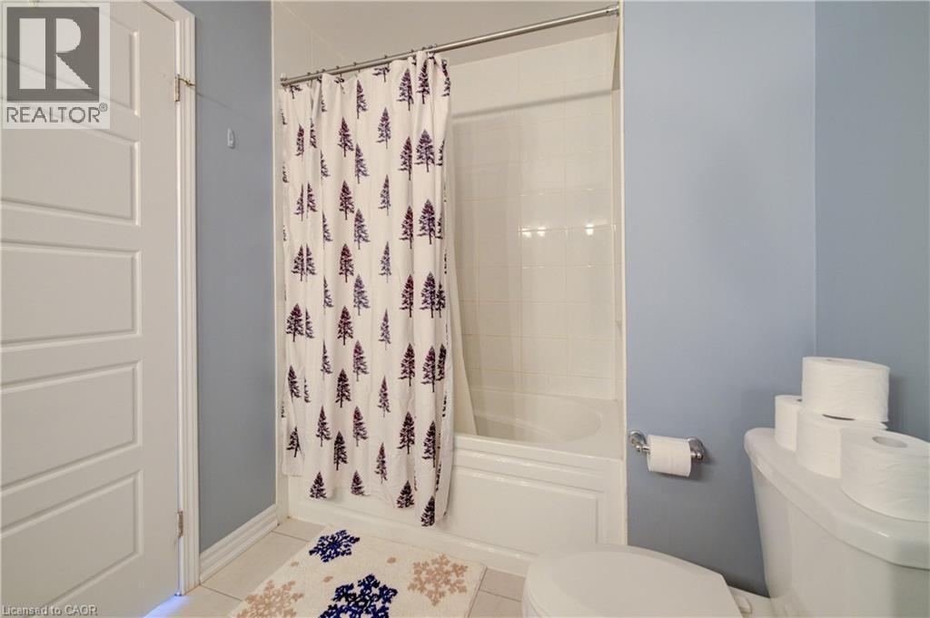 142 Daylily Lane, Kitchener, ON - Indoor Photo Showing Bathroom