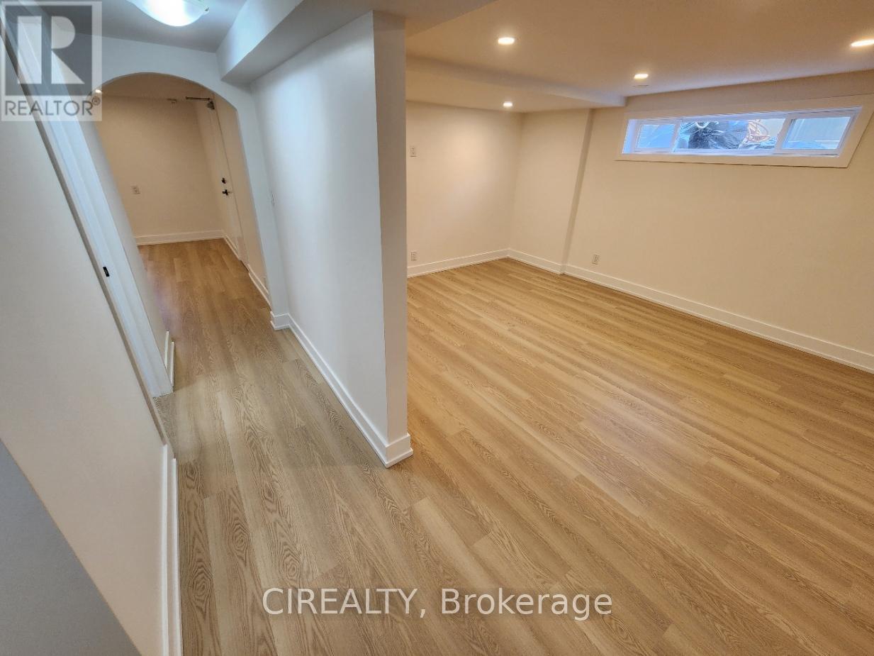 Lower - 31 Bailey Crescent, Aurora, ON - Indoor