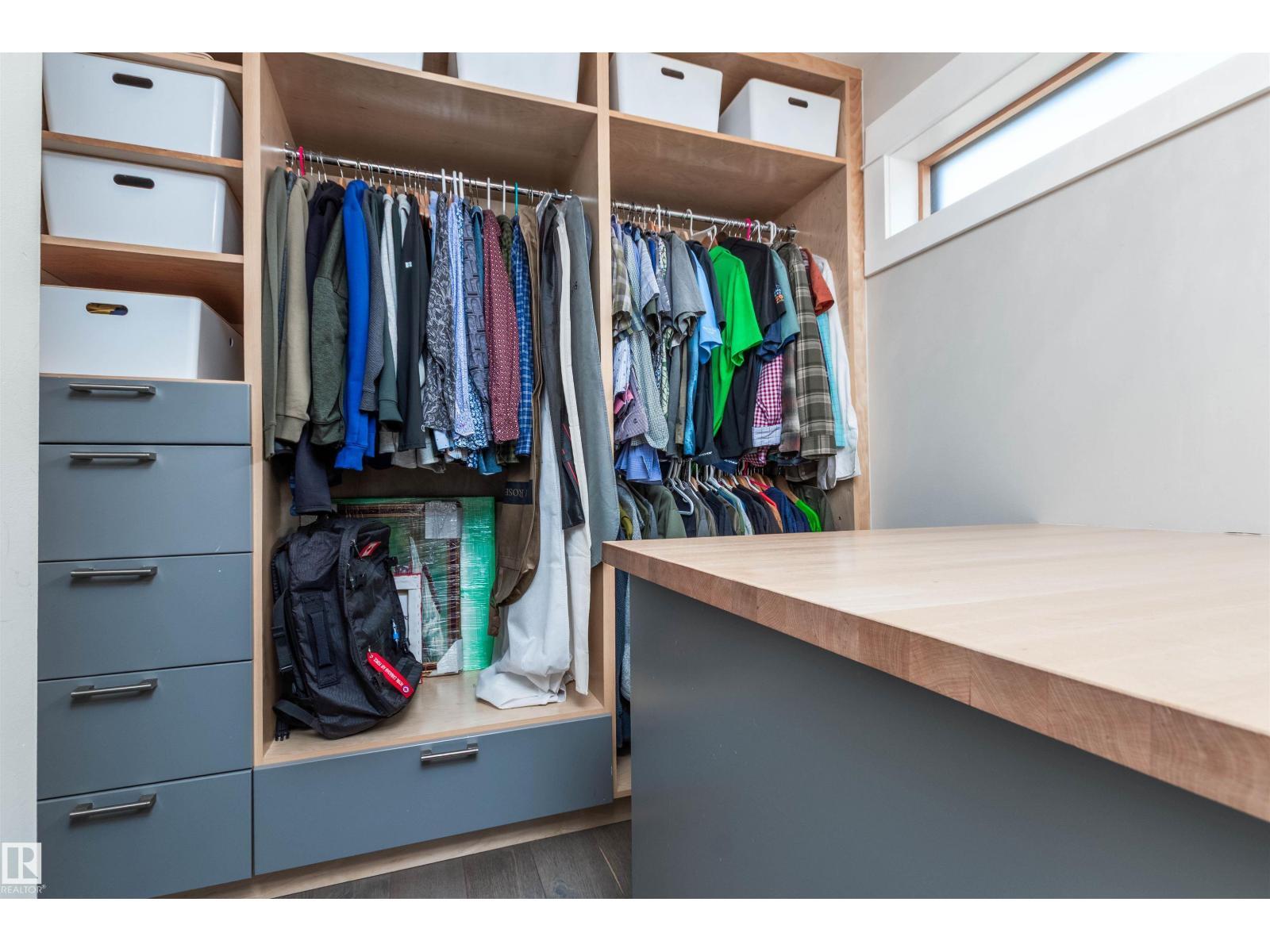 9629 84 Av Nw, Edmonton, AB - Indoor With Storage