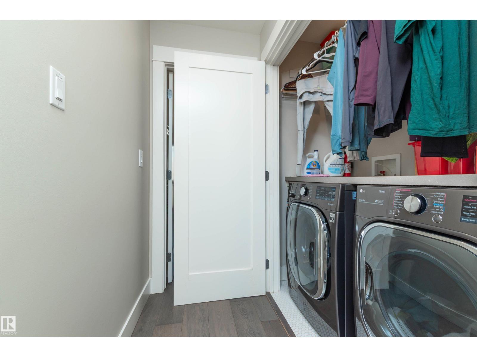 9629 84 Av Nw, Edmonton, AB - Indoor Photo Showing Laundry Room
