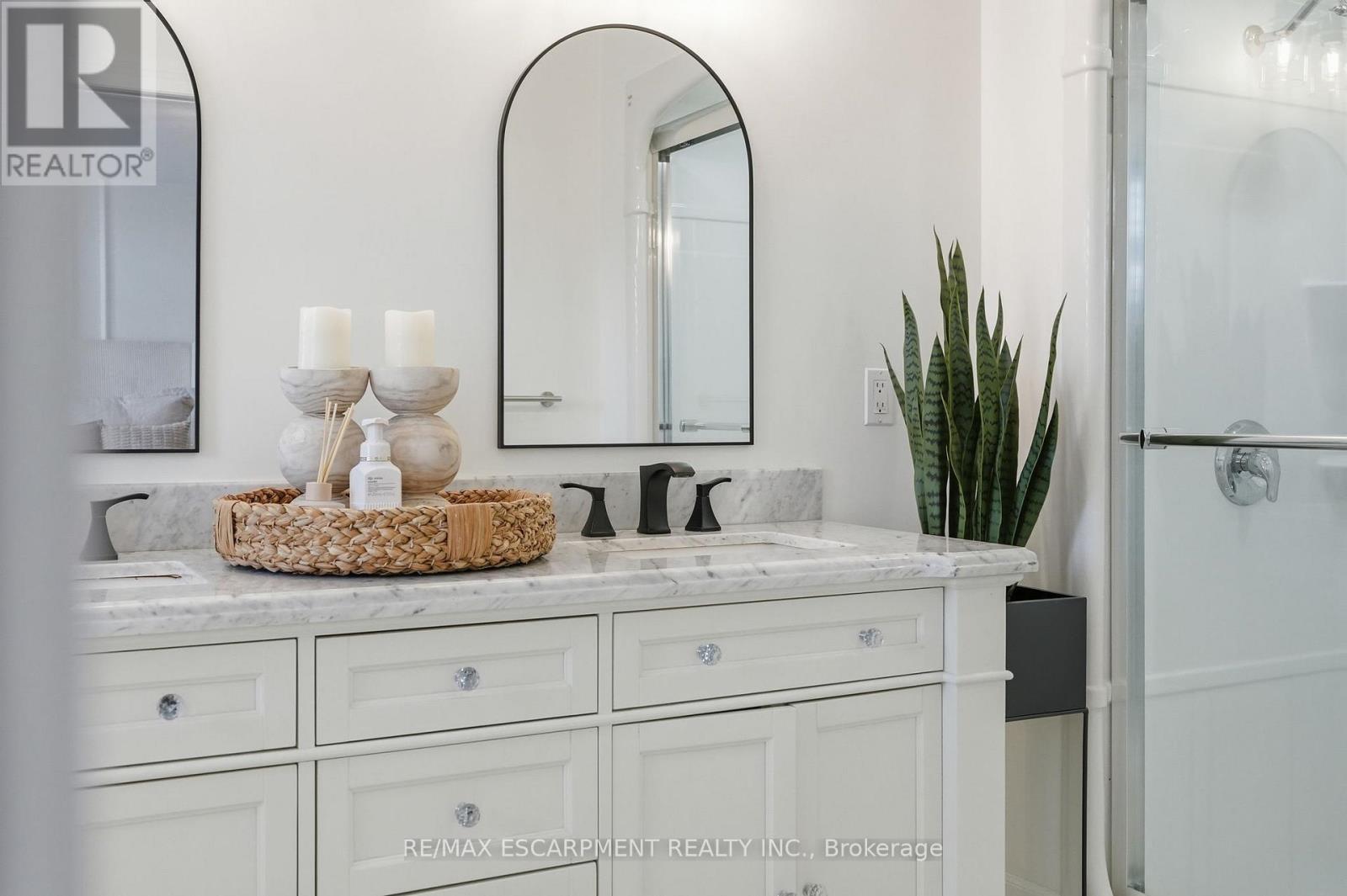 47 Winners Way, Hamilton, ON - Indoor Photo Showing Bathroom