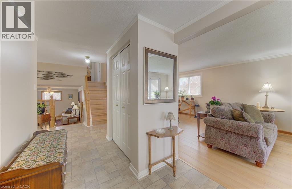 Come on in... - 7 Kilkerran Crescent, Kitchener, ON - Indoor
