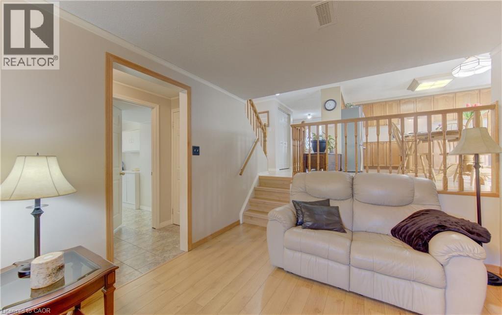 Family Room leads to Laundry Room, Bathroom and Bedroom #4 - 7 Kilkerran Crescent, Kitchener, ON - Indoor