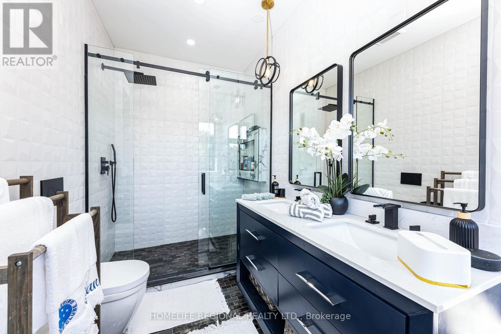 5329 First Line, Erin, ON - Indoor Photo Showing Bathroom