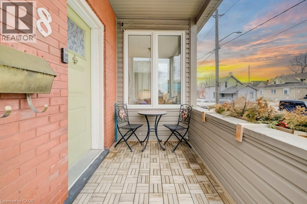 8 Spring Street E, Waterloo, ON - Outdoor With Exterior