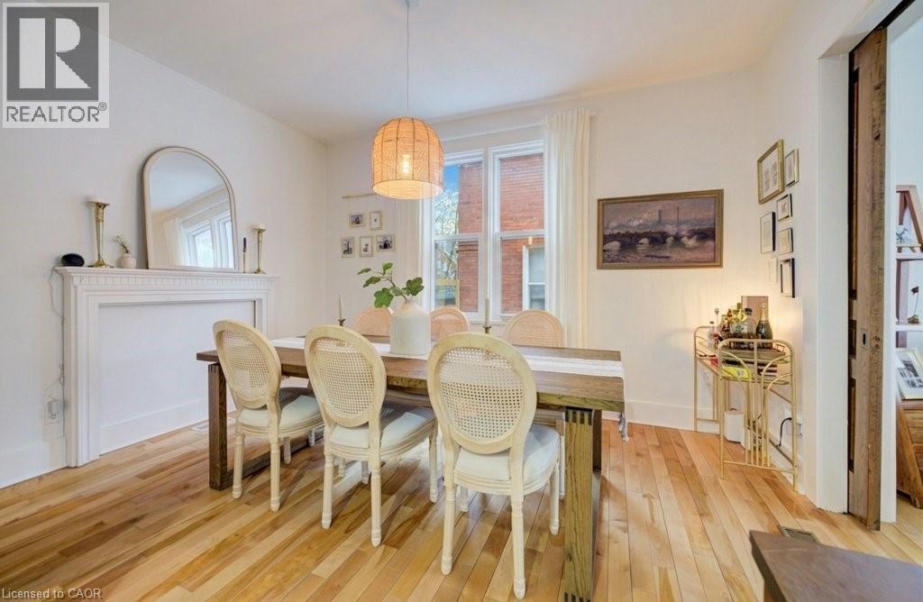 8 Spring Street E, Waterloo, ON - Indoor Photo Showing Dining Room