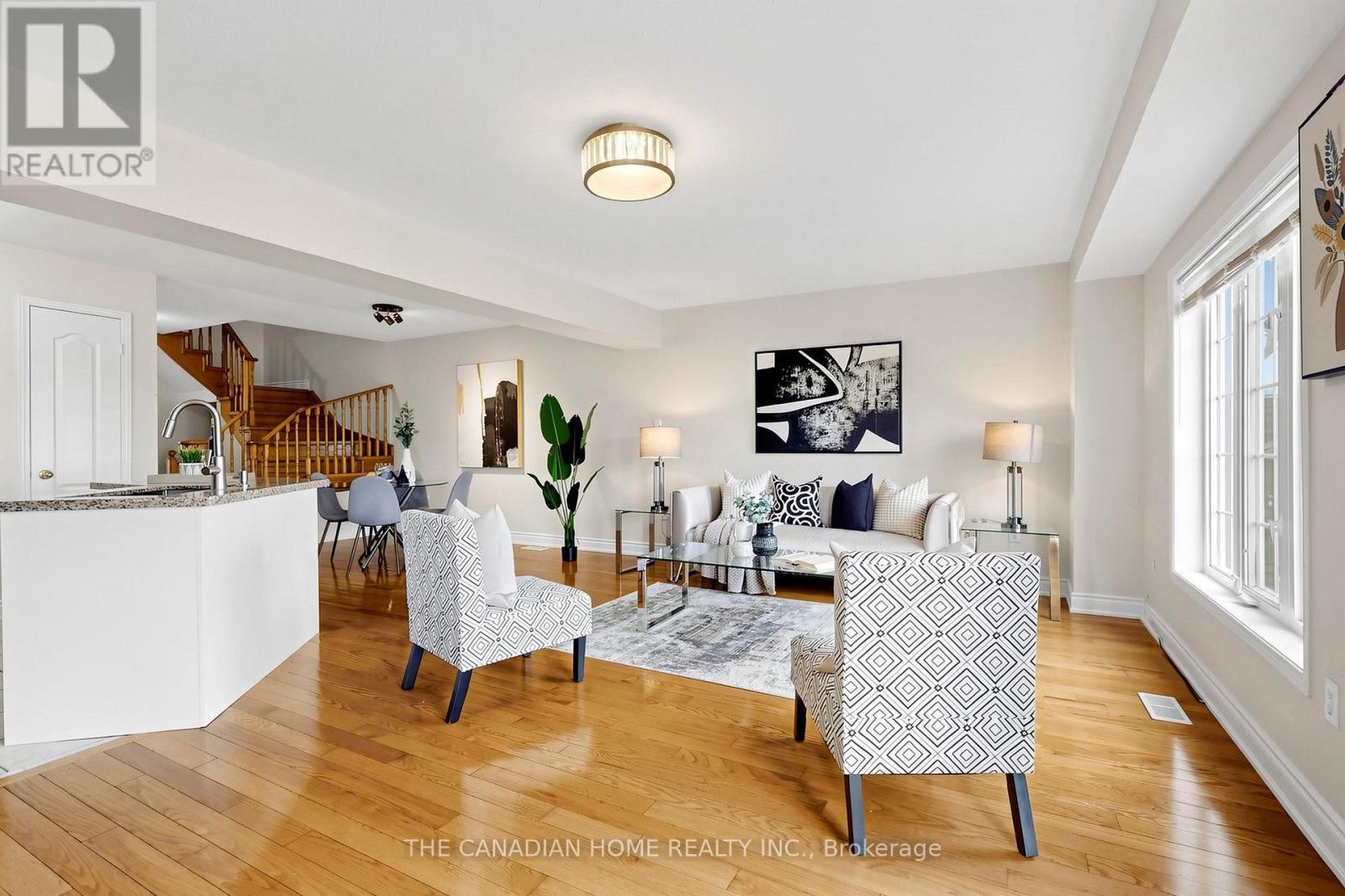 Open Concept - 3470 Angel Pass Drive, Mississauga, ON - Indoor Photo Showing Living Room