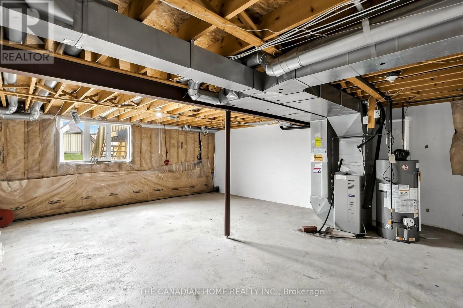 Large Window in basement - 3470 Angel Pass Drive, Mississauga, ON - Indoor Photo Showing Basement