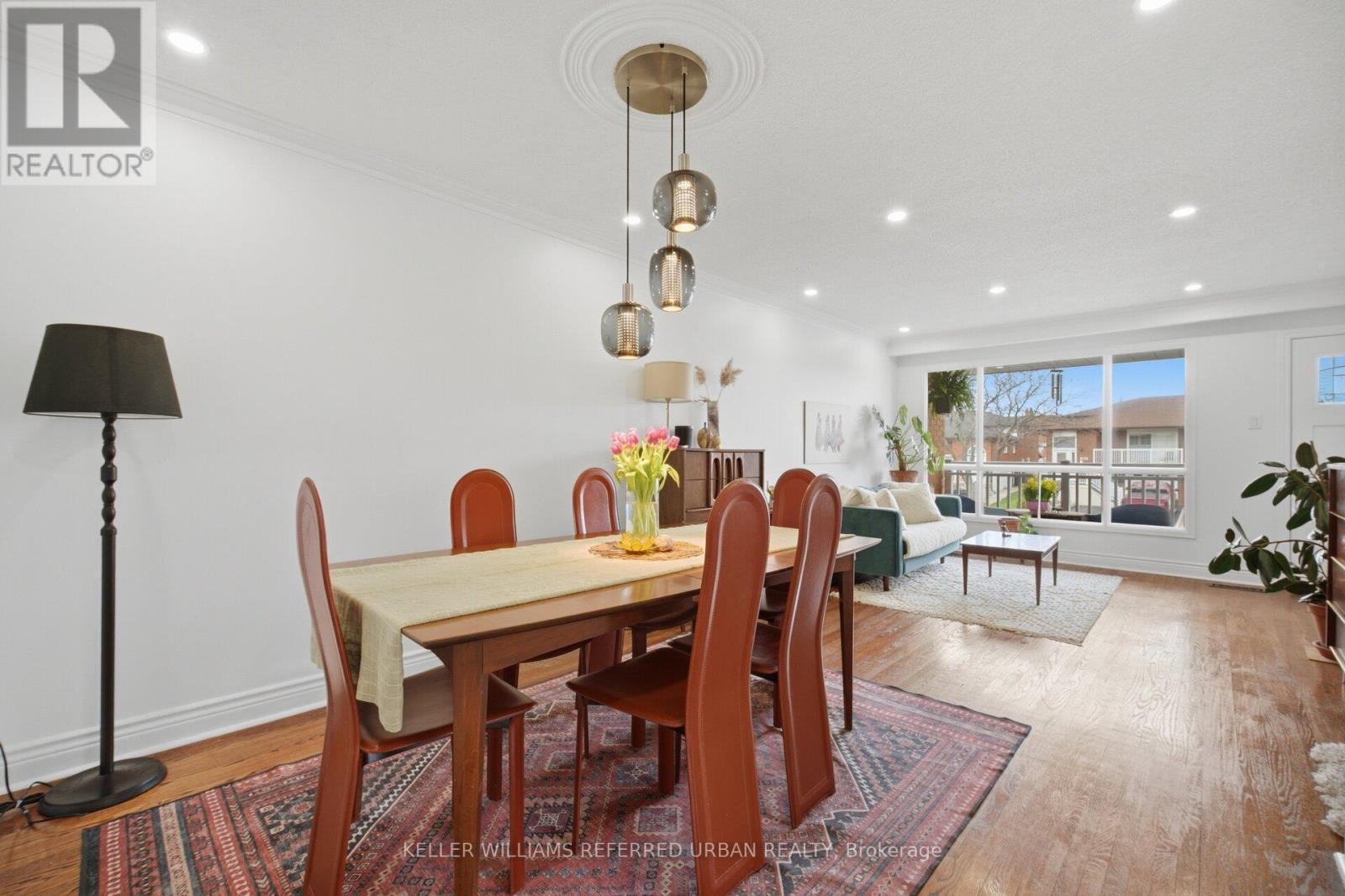 4135 Dunmow Crescent, Mississauga, ON - Indoor Photo Showing Dining Room