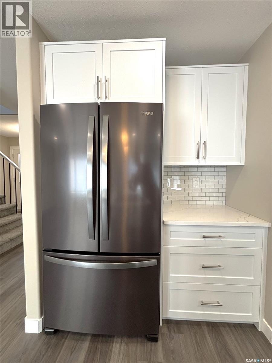 371 Childers Crescent, Saskatoon, SK - Indoor Photo Showing Kitchen