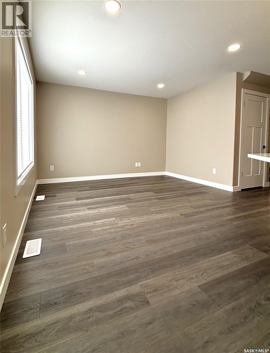 371 Childers Crescent, Saskatoon, SK - Indoor Photo Showing Other Room