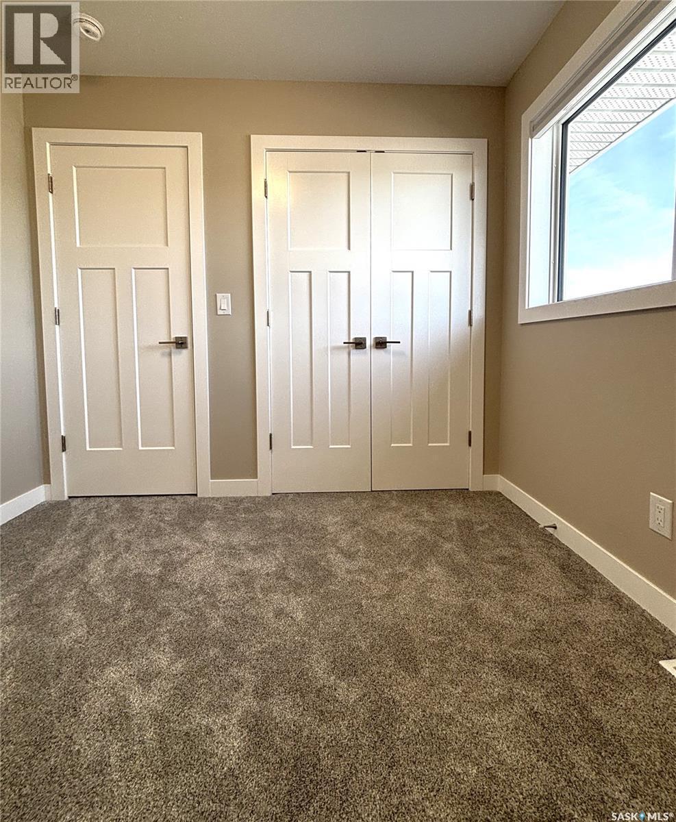 371 Childers Crescent, Saskatoon, SK - Indoor Photo Showing Other Room