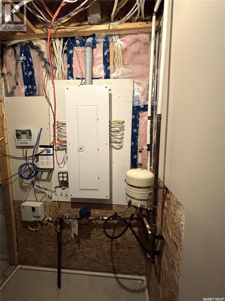 371 Childers Crescent, Saskatoon, SK - Indoor Photo Showing Basement