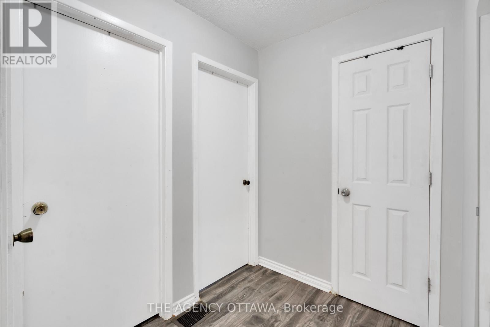 10 Collins Crescent, Brampton (Brampton North), ON - Indoor Photo Showing Other Room