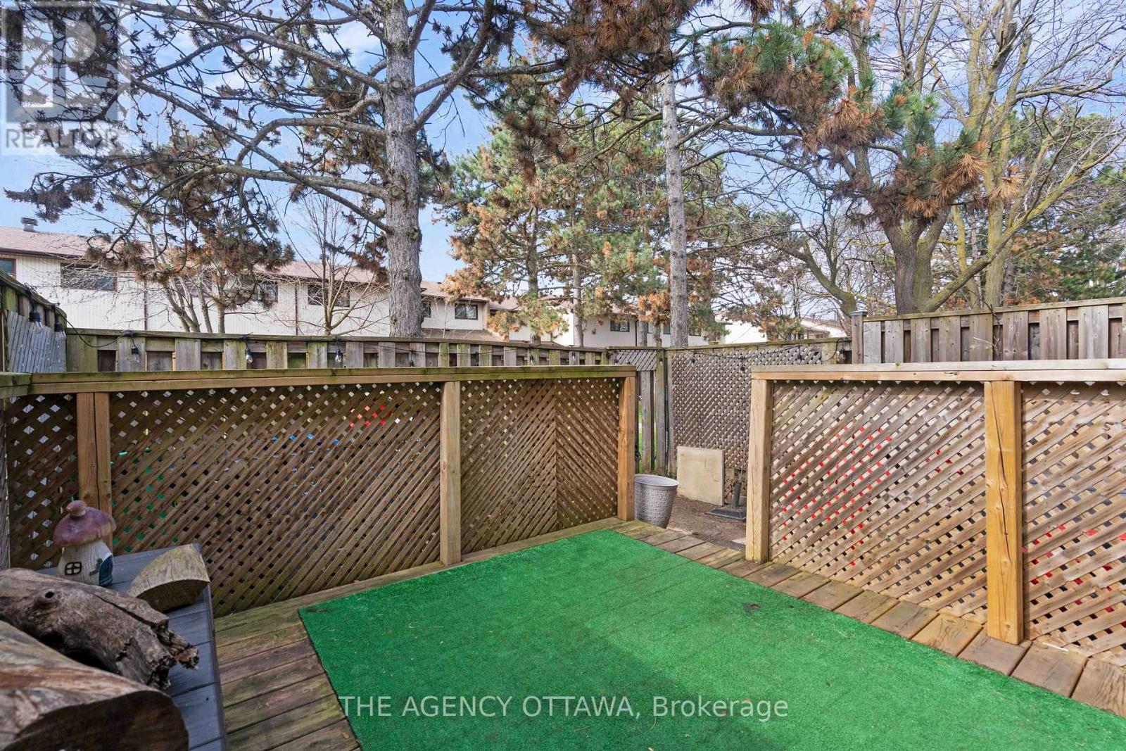 10 Collins Crescent, Brampton (Brampton North), ON - Outdoor