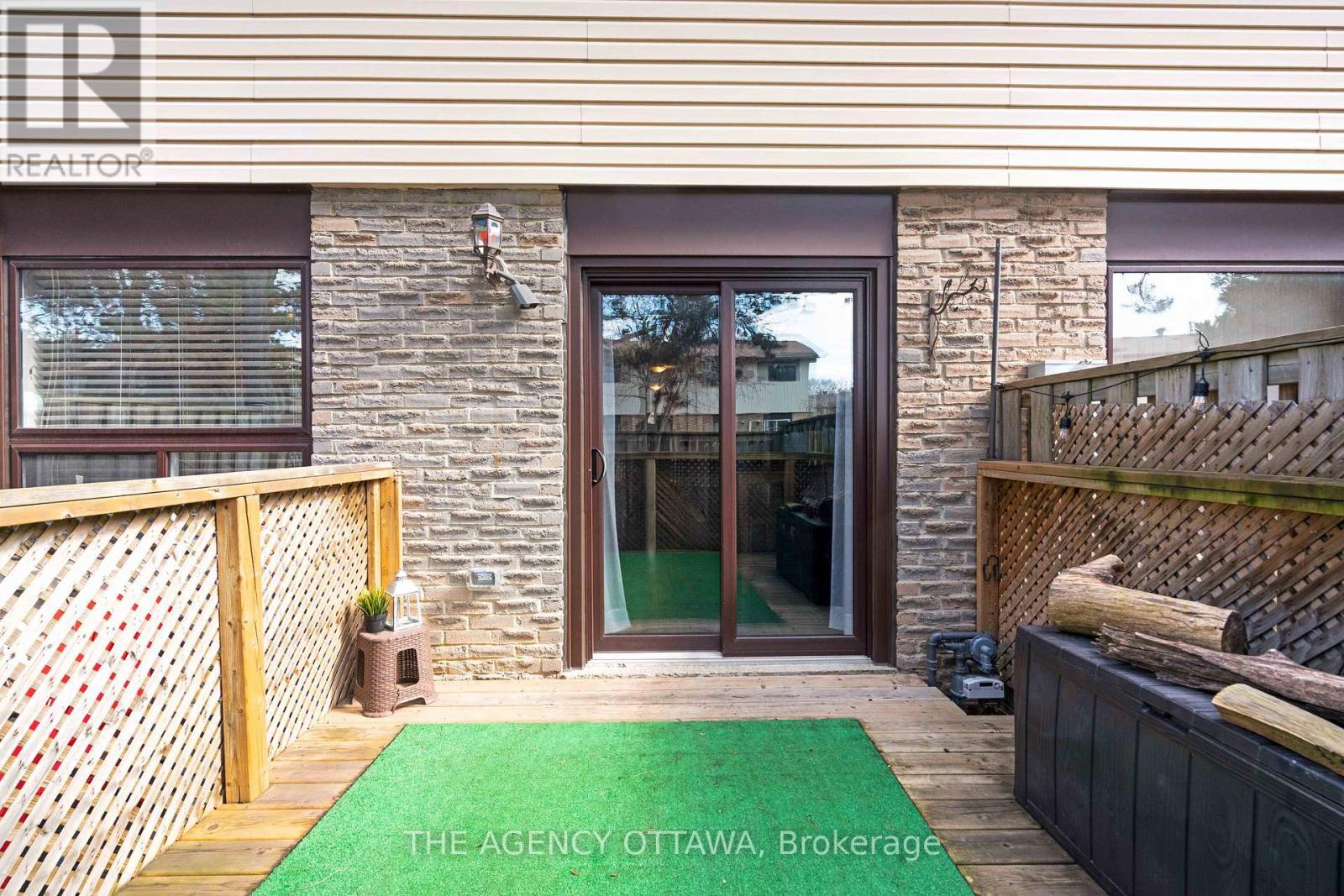 10 Collins Crescent, Brampton (Brampton North), ON - Outdoor With Exterior