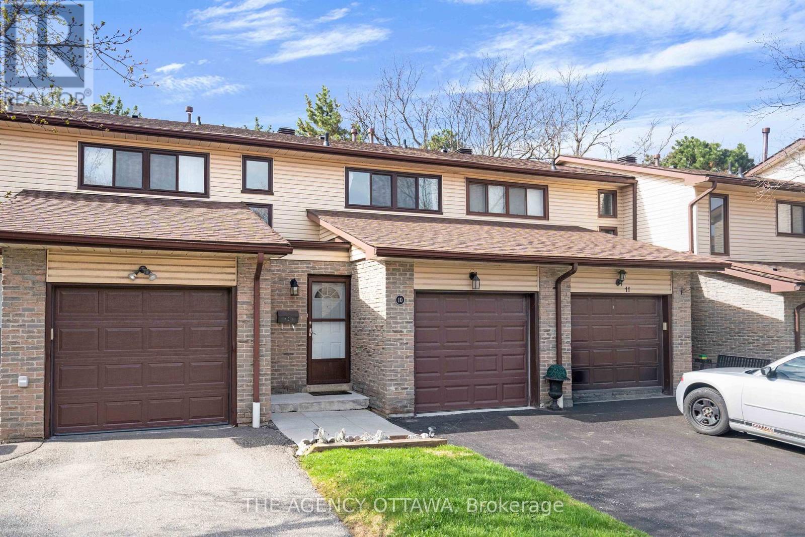 10 Collins Crescent, Brampton (Brampton North), ON - Outdoor