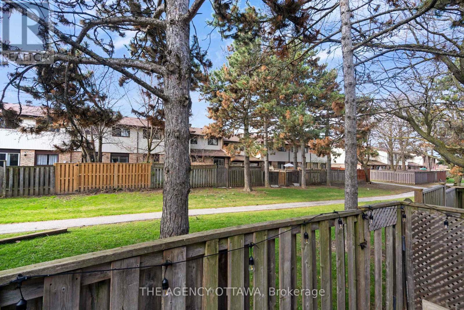 10 Collins Crescent, Brampton (Brampton North), ON - Outdoor