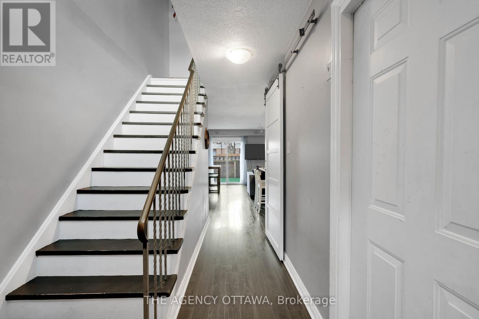 10 Collins Crescent, Brampton (Brampton North), ON - Indoor Photo Showing Other Room
