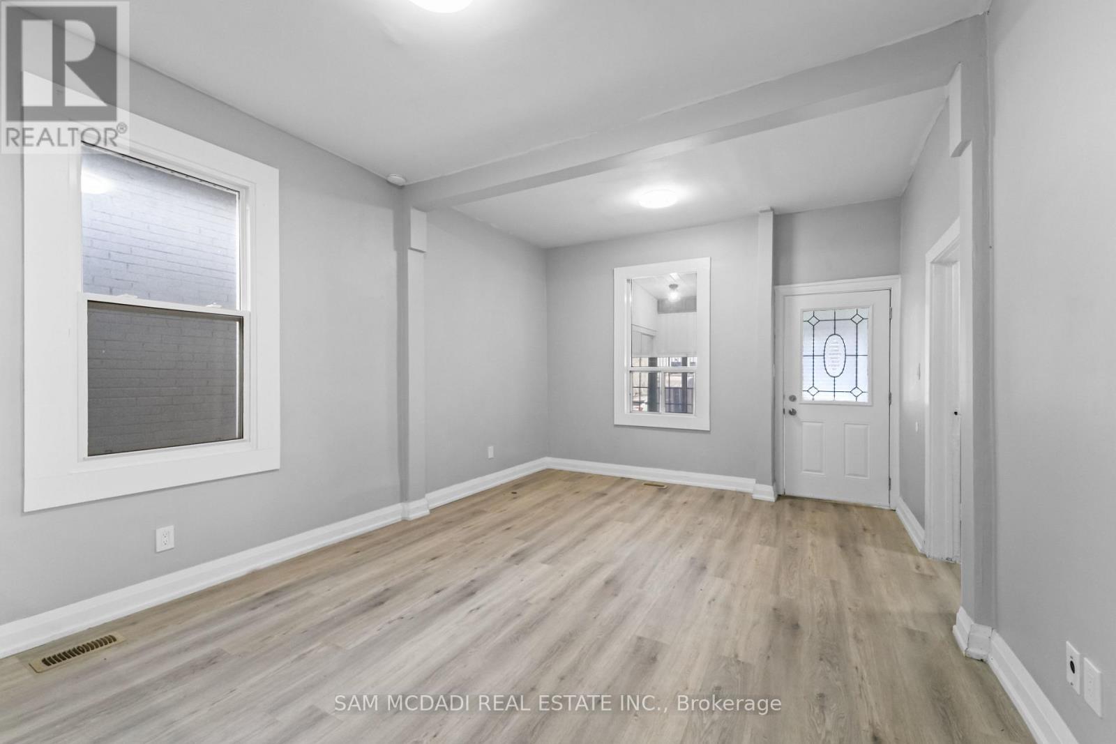 266 Beach Road, Hamilton, ON - Indoor Photo Showing Other Room