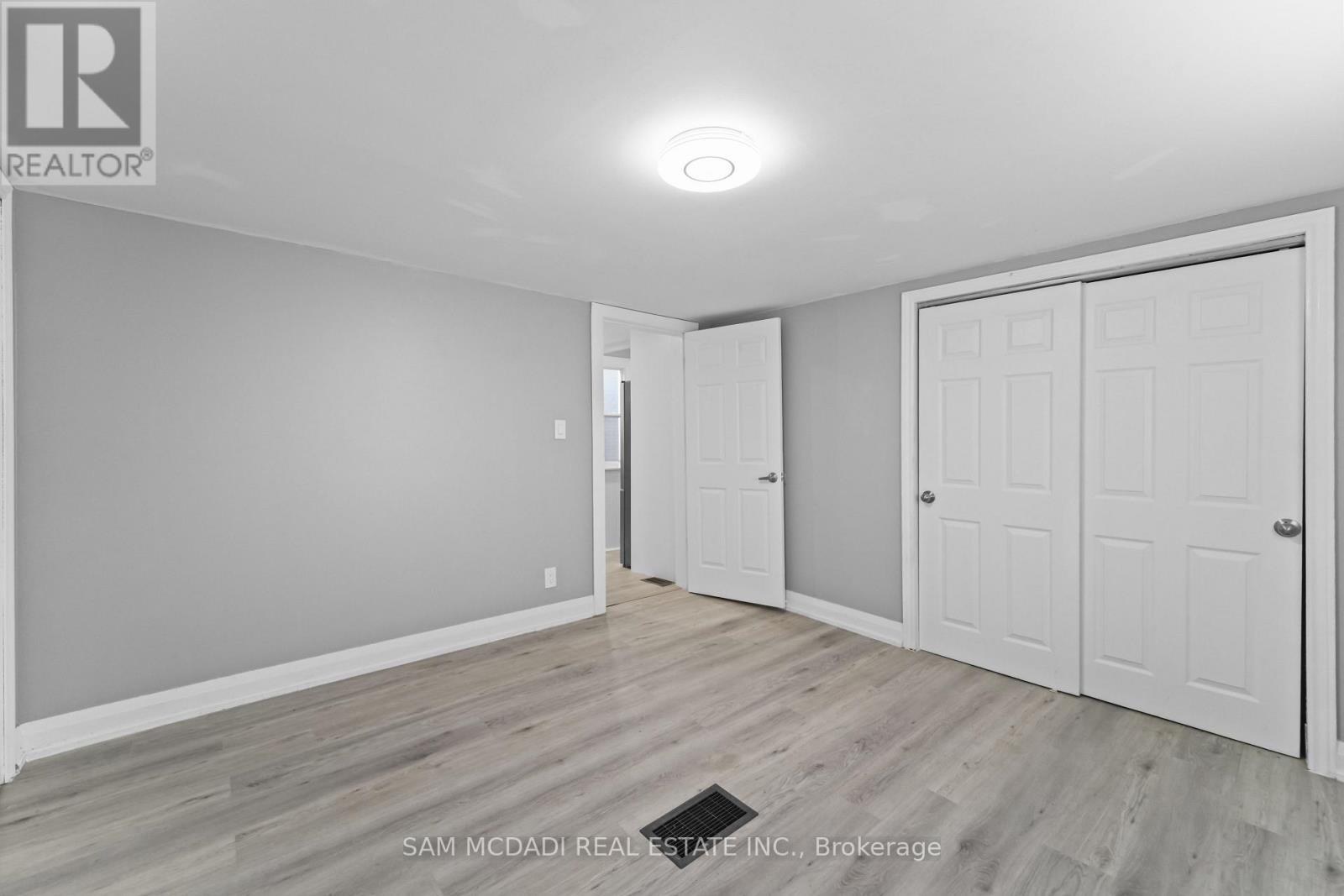 266 Beach Road, Hamilton, ON - Indoor Photo Showing Other Room