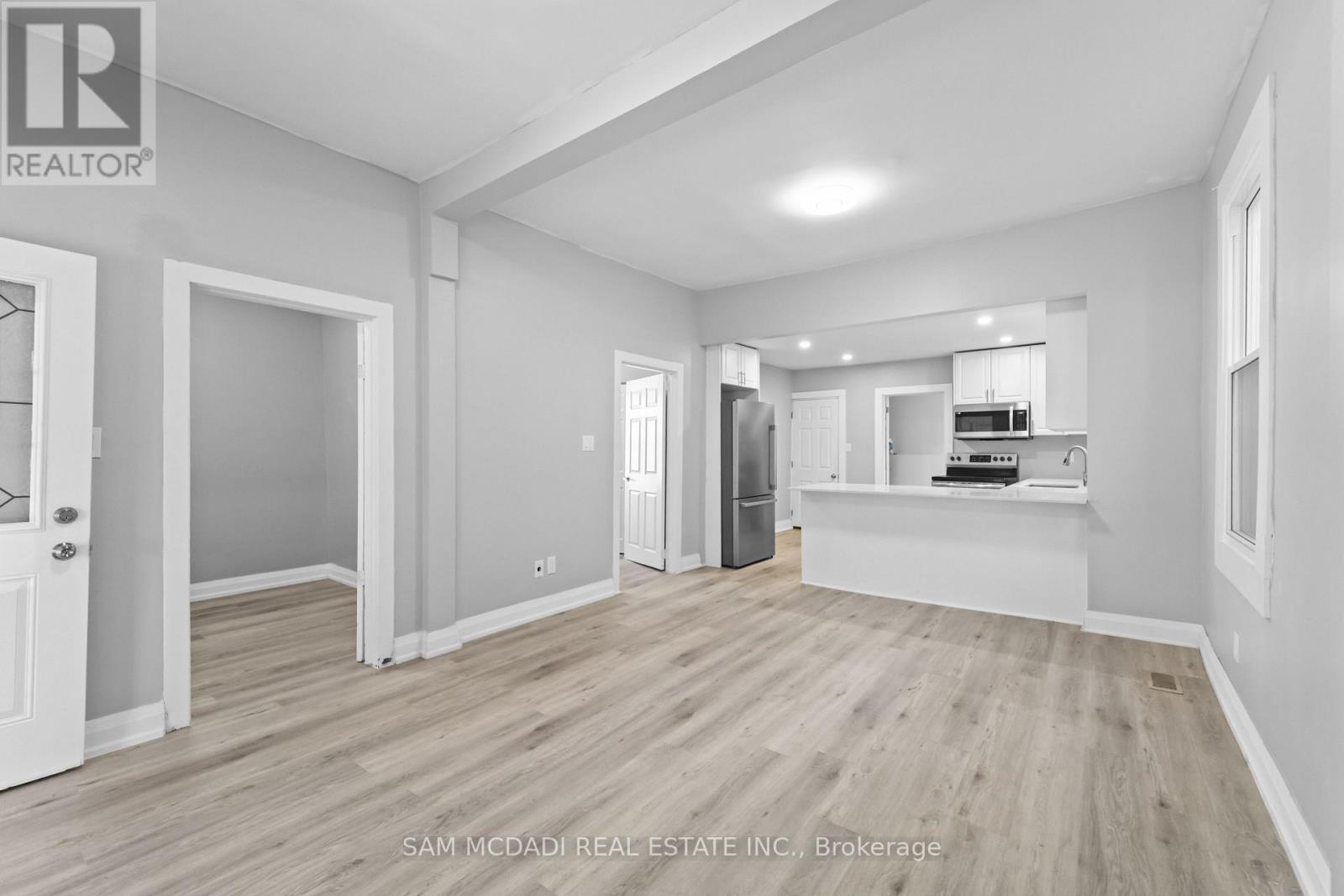 266 Beach Road, Hamilton, ON - Indoor Photo Showing Other Room