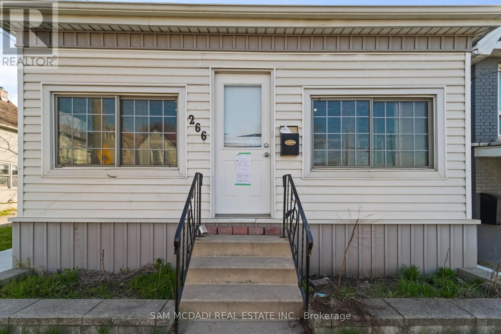 266 Beach Road, Hamilton, ON - Outdoor