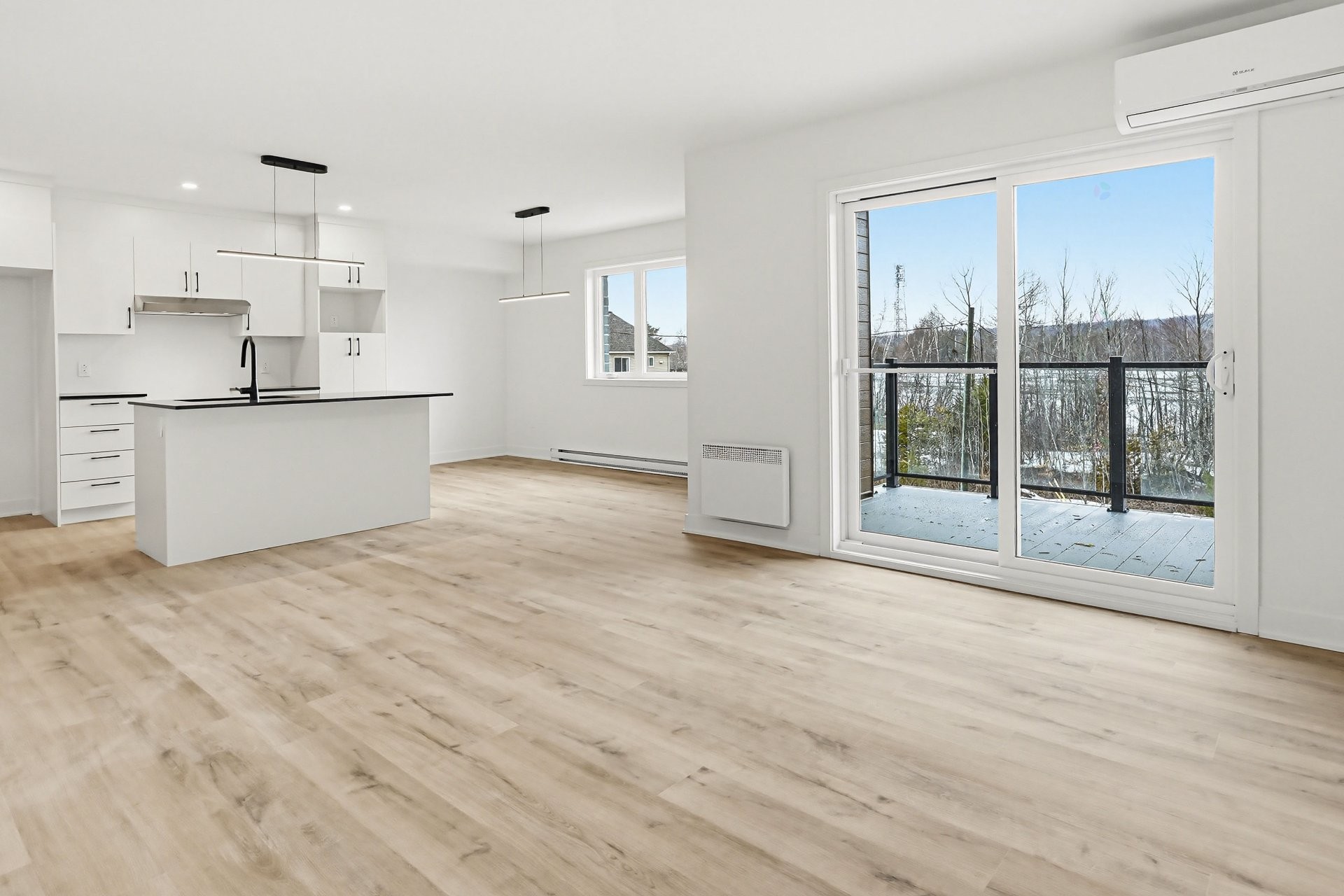 Vue d'ensemble - 1-70 Rue Alexandre, Lachute, QC - Indoor Photo Showing Kitchen