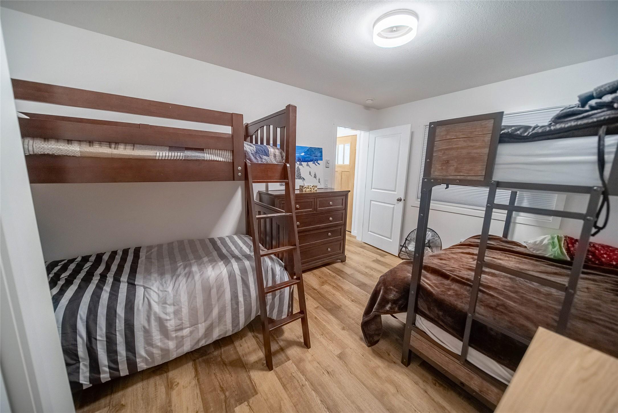 9934 Osprey Landing Drive, Wardner, BC - Indoor Photo Showing Bedroom